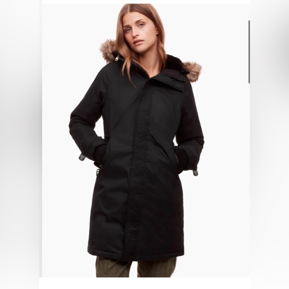 Aritzia TNA Black Avoriaz Paka